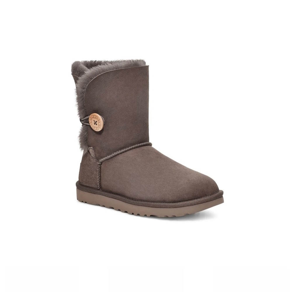 UGG Bailey Button II Tinder Cloud Women’s  Boots/Sz:9/NWT